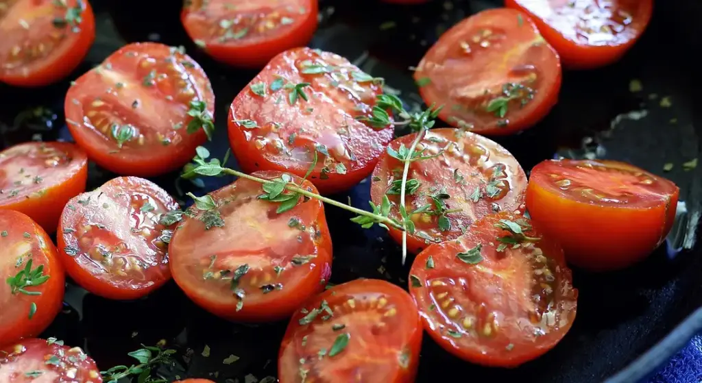 How Do You Clean Cast Iron After Tomatoes?